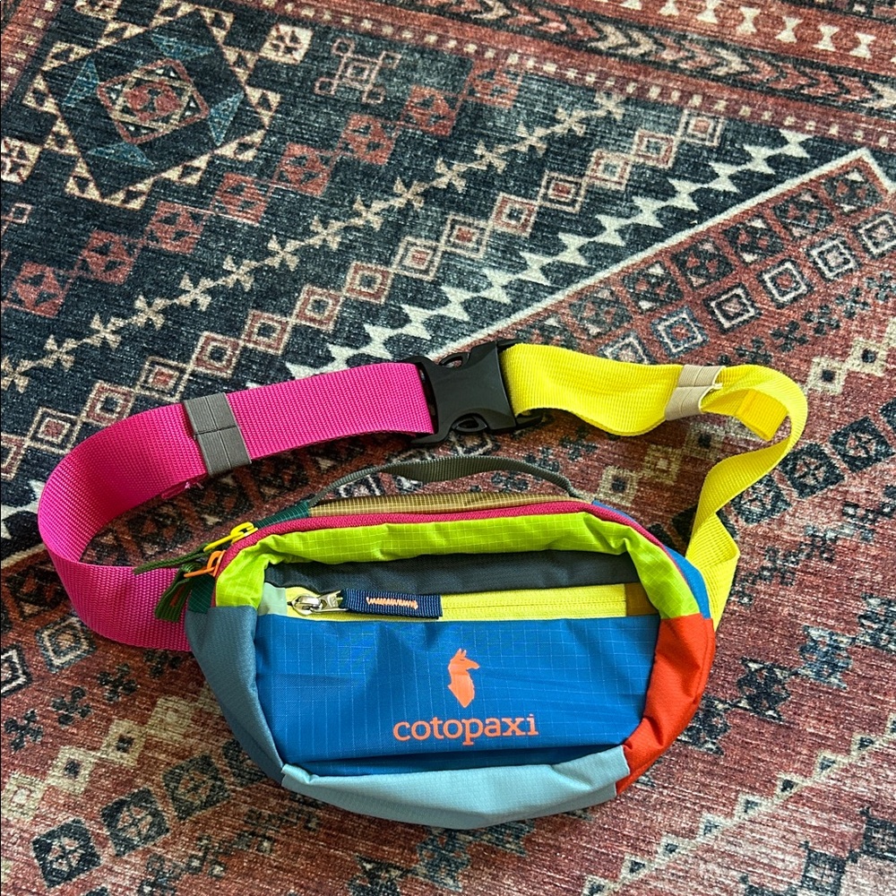 NWOTCotopaxi Kapai 1.5 L Del Dia Hip Pack